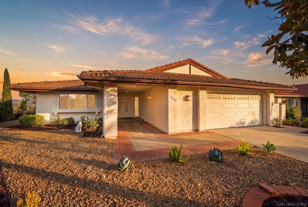 12602 Senda Acantilada Property Photo 1