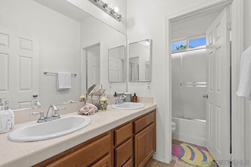 11303 Rose Garden Ct Property Photo 53