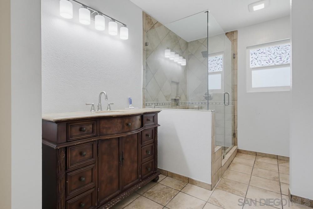 2190 Greenbrier Drive Property Photo 18