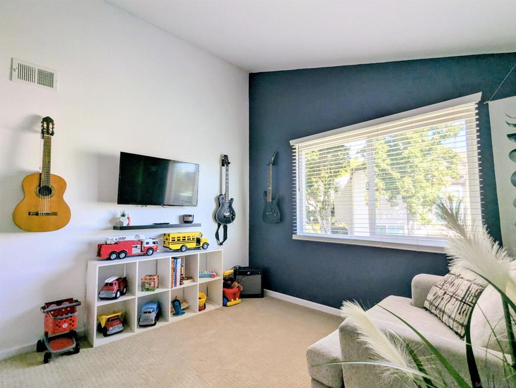260024542SD Property Photo 17
