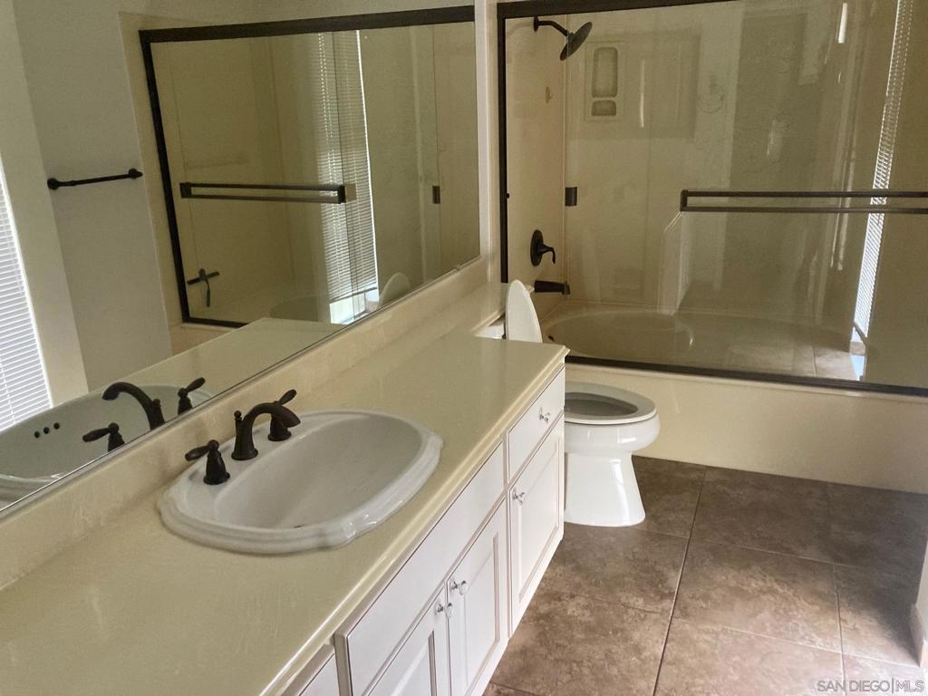 750 State St 406 Property Photo 5