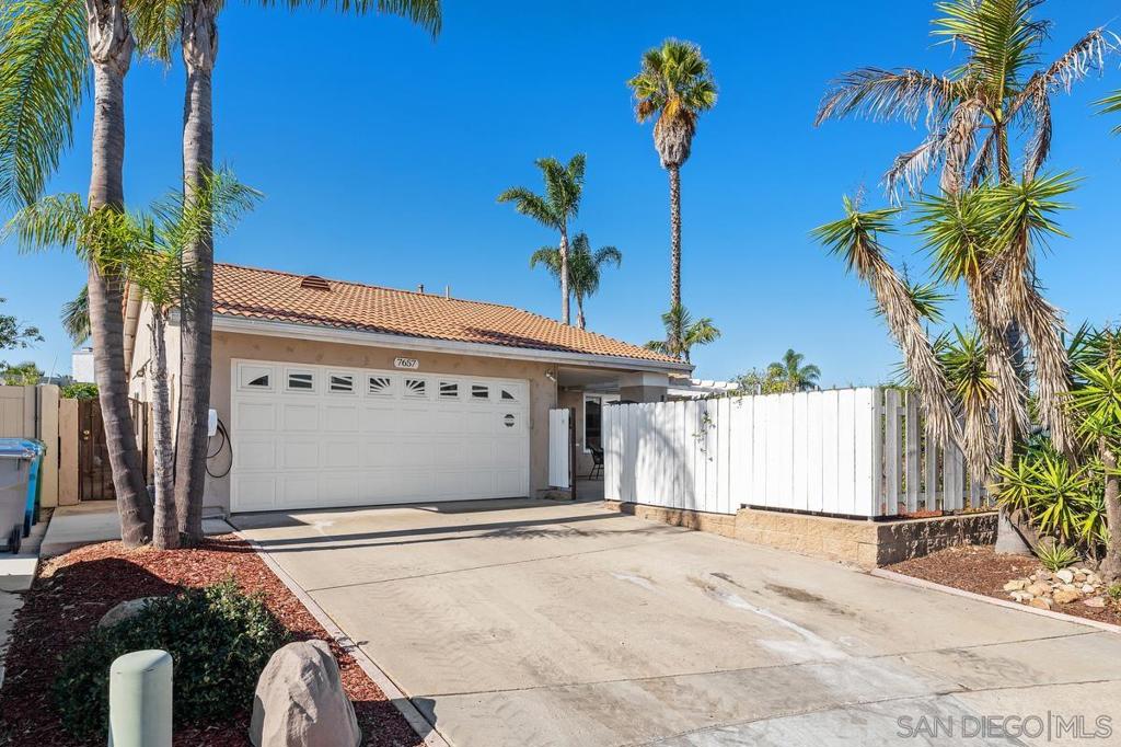 7657 Caffey Property Photo 4