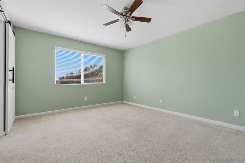 1119 W Muir Way Property Photo 13