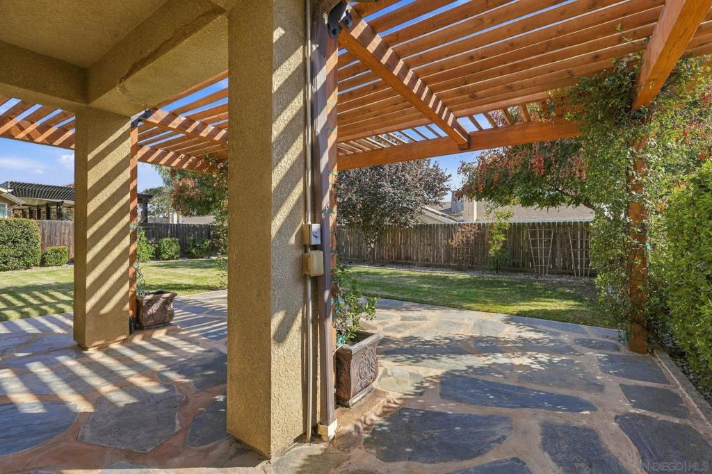 1119 W Muir Way Property Photo 23