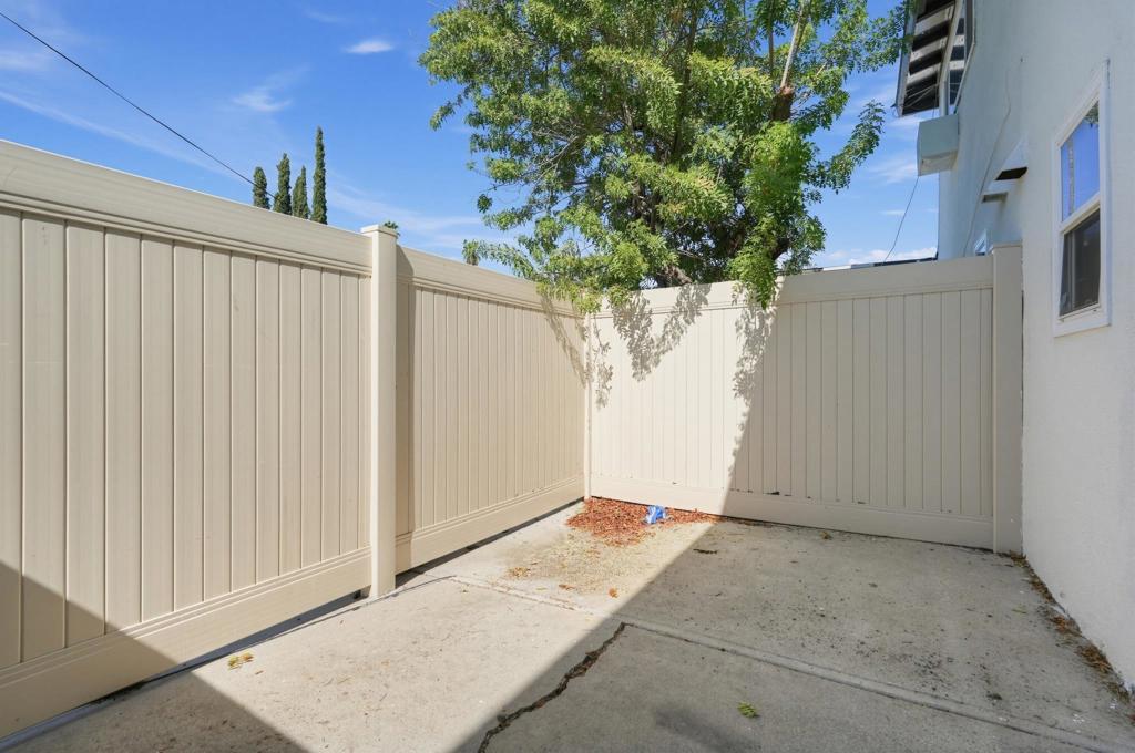 135 Cook St Property Photo 36