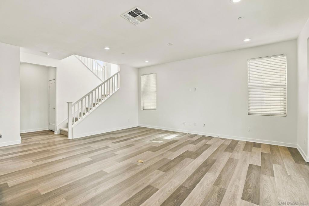 16218 Camden Cir Property Photo 10