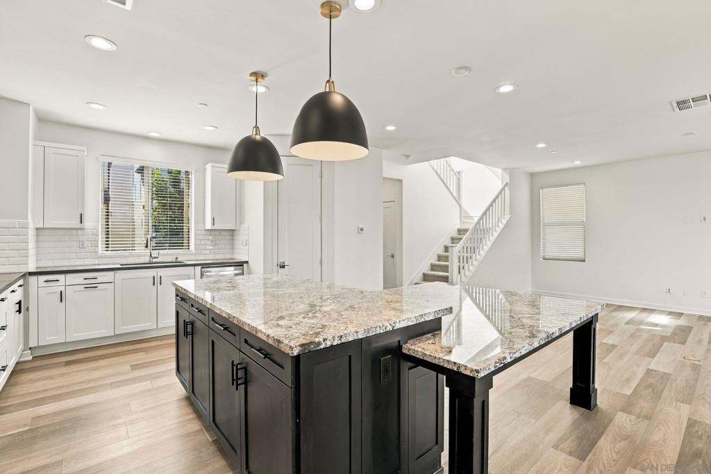 16218 Camden Cir Property Photo 14