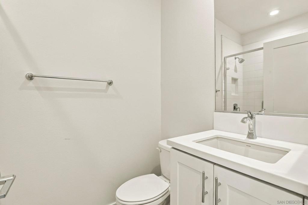 16218 Camden Cir Property Photo 27
