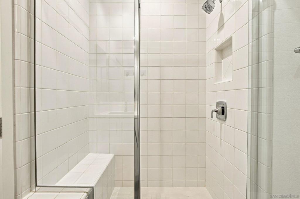 16218 Camden Cir Property Photo 28