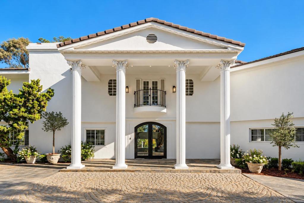 15121 Las Planideras Property Photo 1