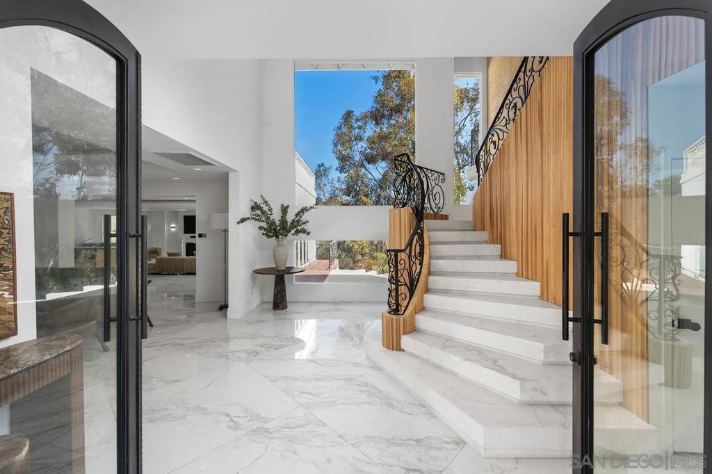 15121 Las Planideras Property Photo 2
