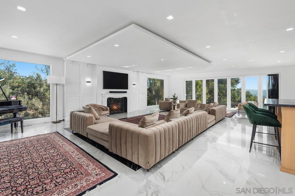 15121 Las Planideras Property Photo 7