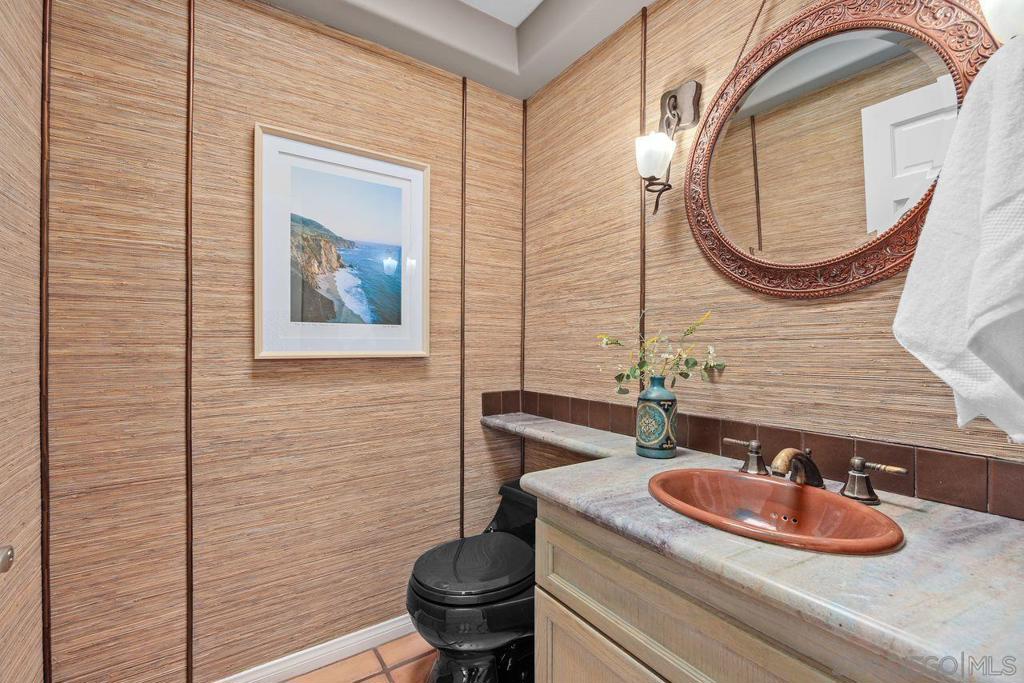 260024576SD Property Photo 15