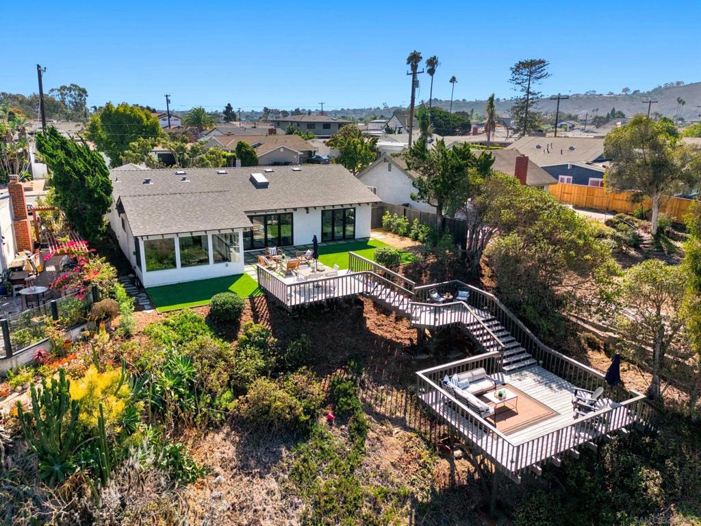 2732 Gobat Property Photo 1