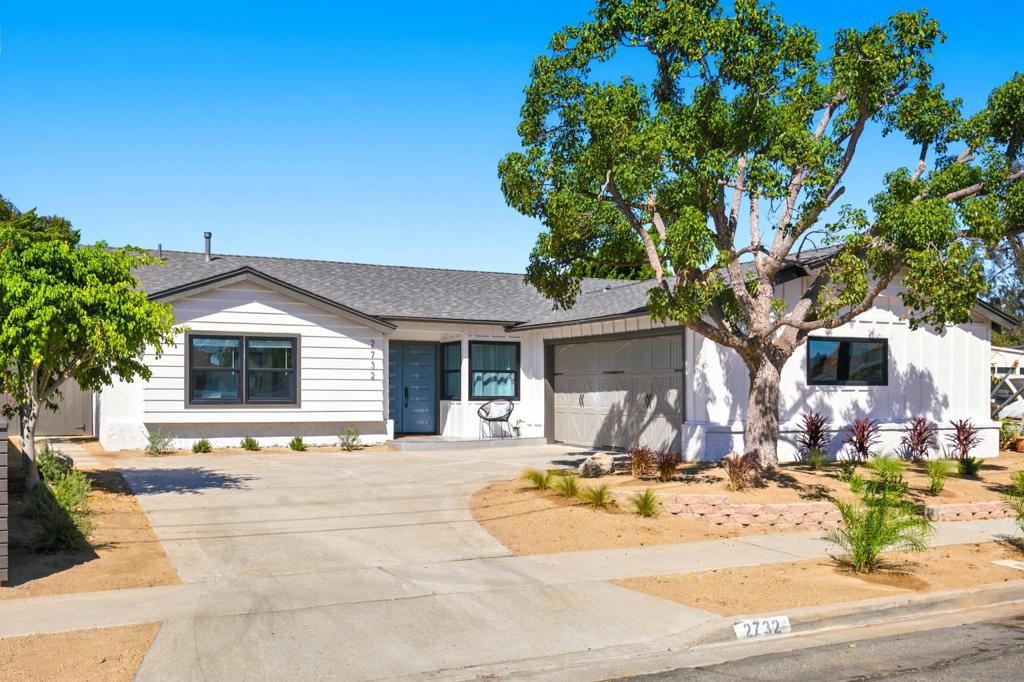 2732 Gobat Property Photo 3