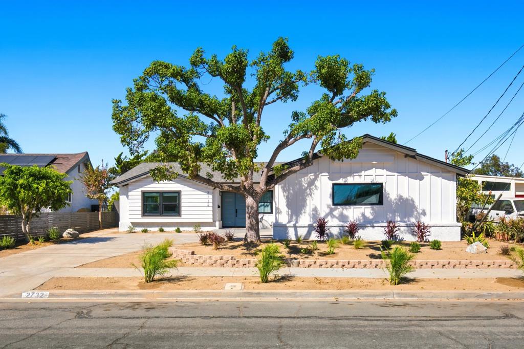 2732 Gobat Property Photo 5