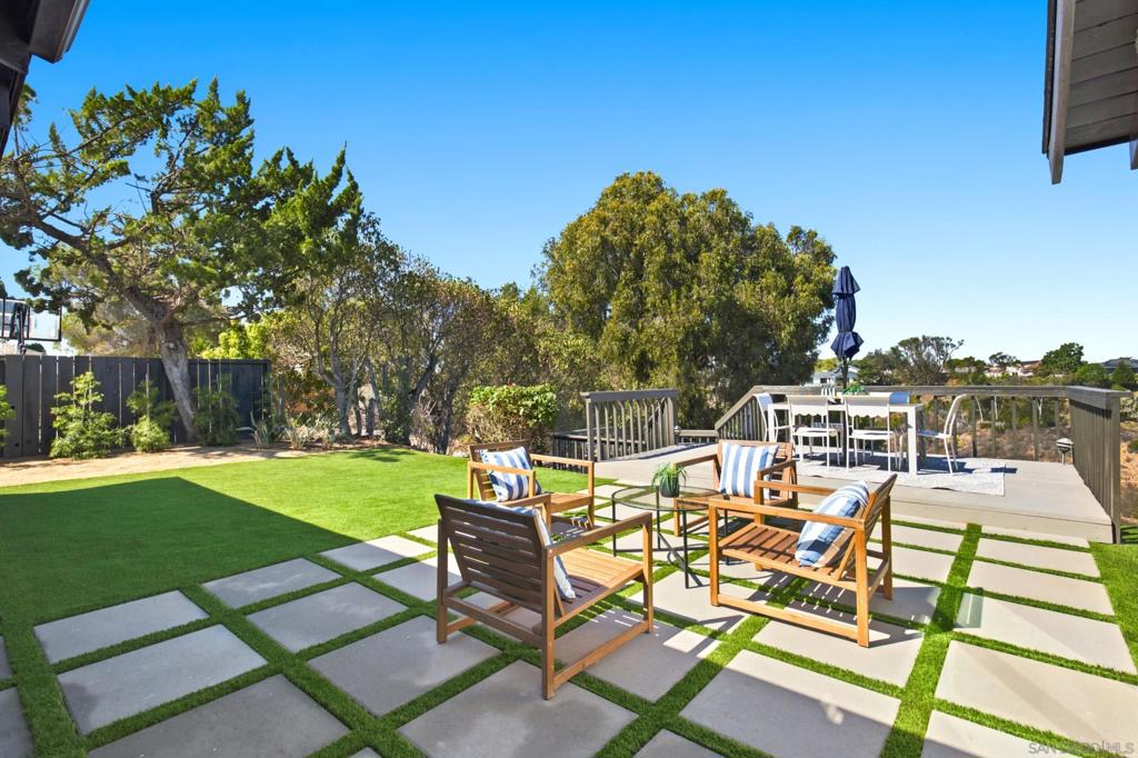 2732 Gobat Property Photo 6