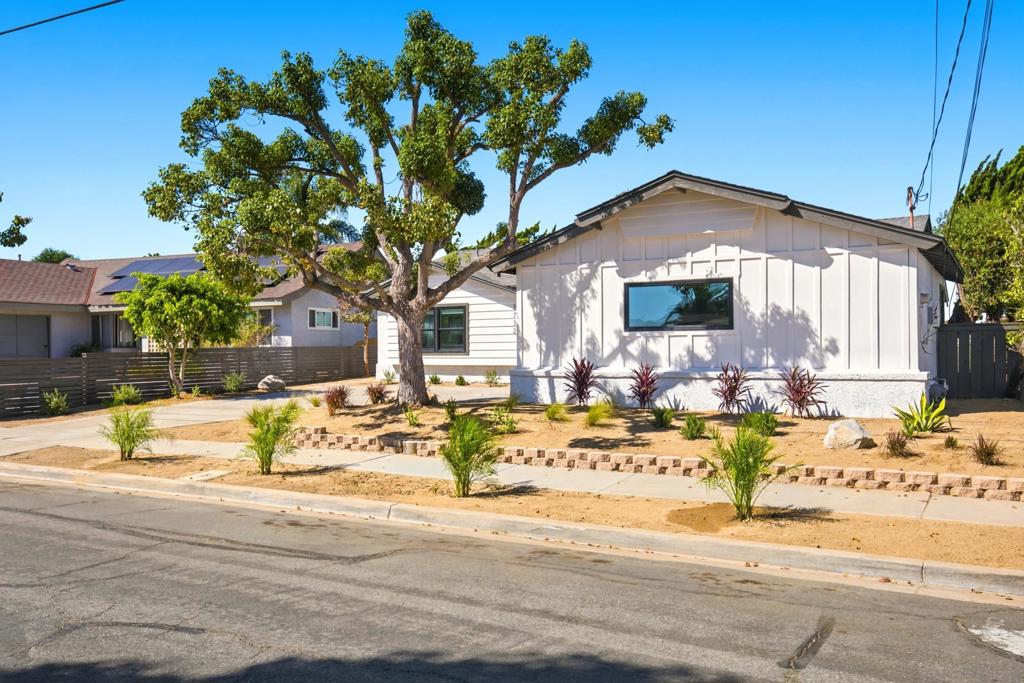 2732 Gobat Property Photo 7