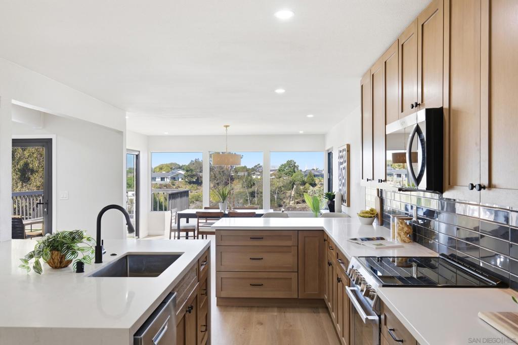 2732 Gobat Property Photo 8