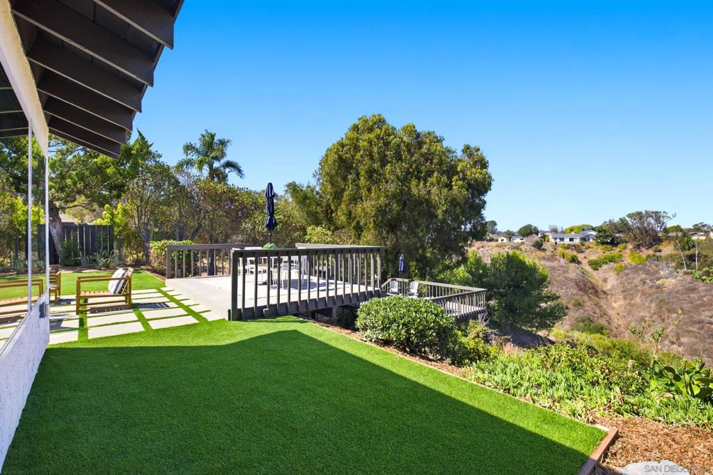 2732 Gobat Property Photo 15