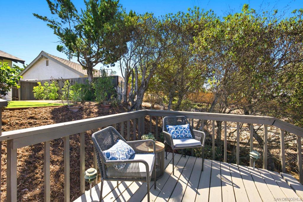2732 Gobat Property Photo 16