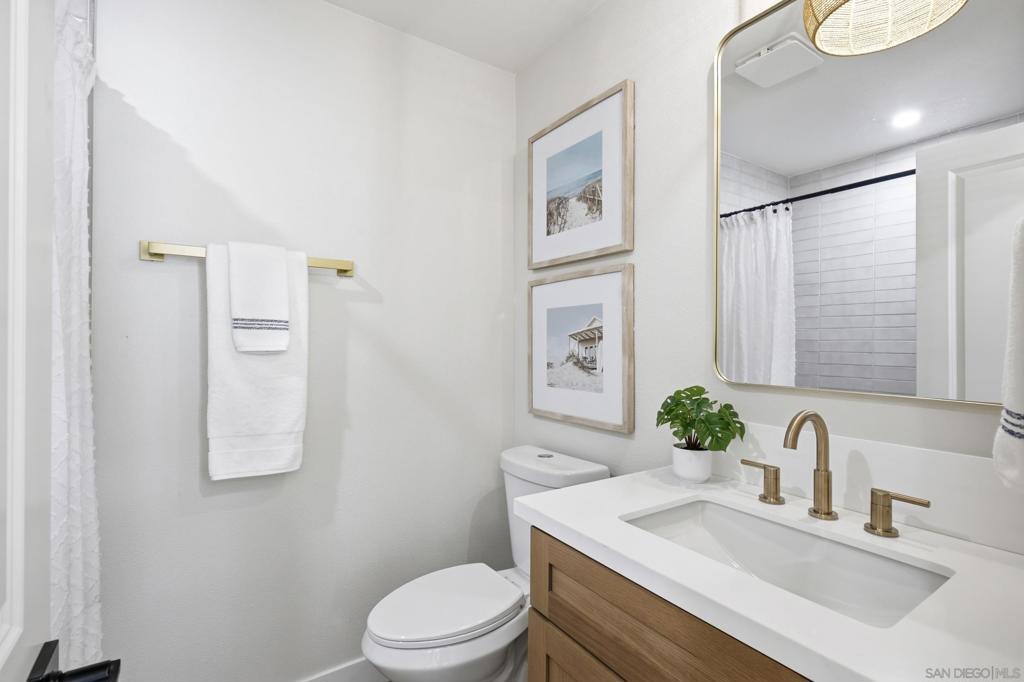 2732 Gobat Property Photo 44