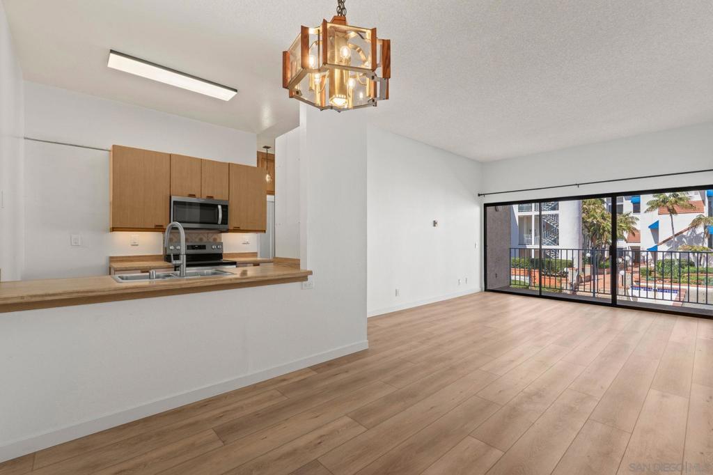 8328 Regents 2b Property Photo 21