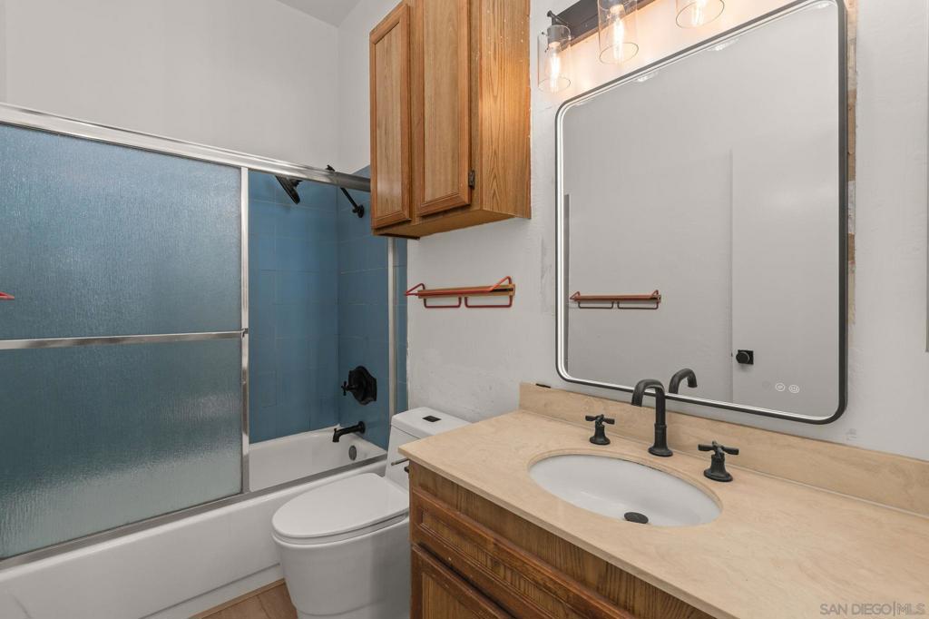 8328 Regents 2b Property Photo 31
