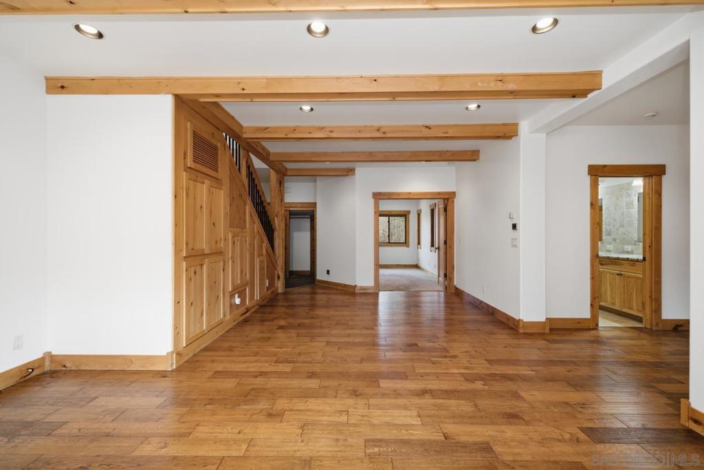 16225 Pine Ct Property Photo 13