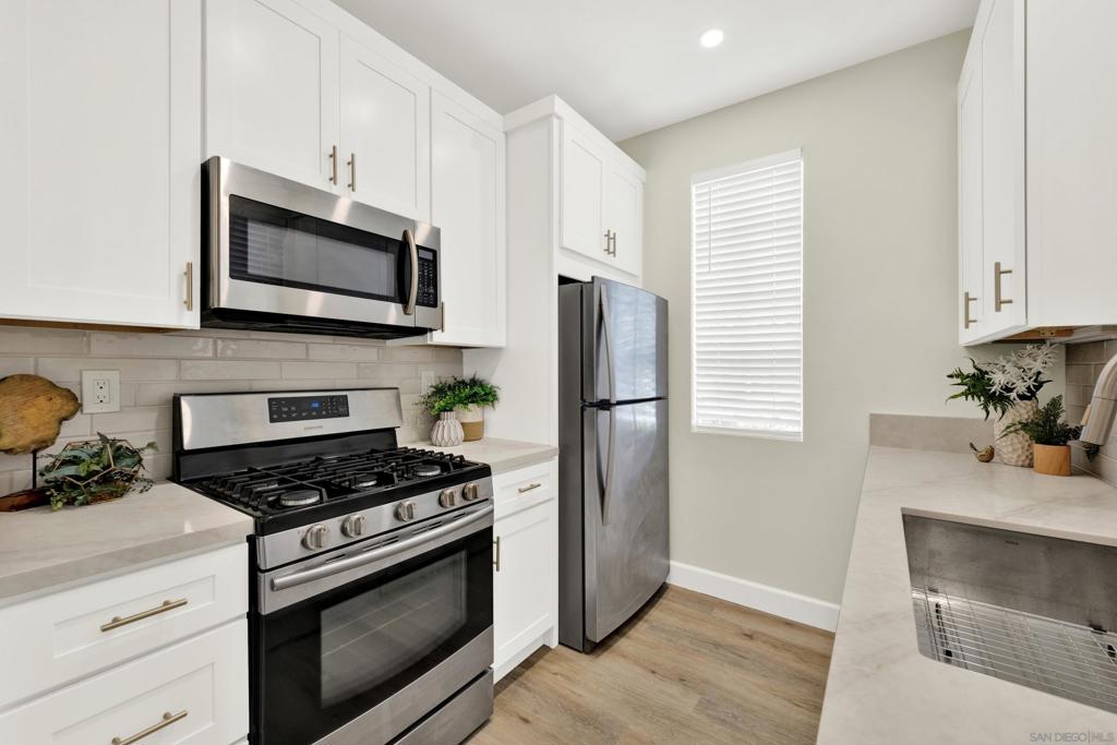 10864 Sabre Hill Dr 257 Property Photo 6