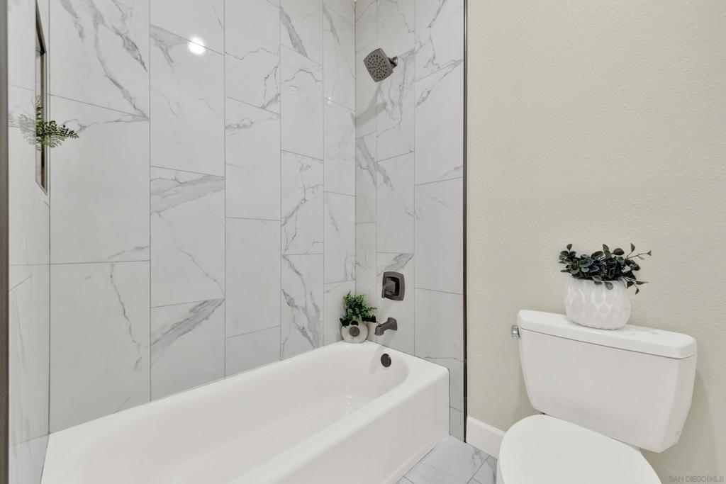 10864 Sabre Hill Dr 257 Property Photo 24