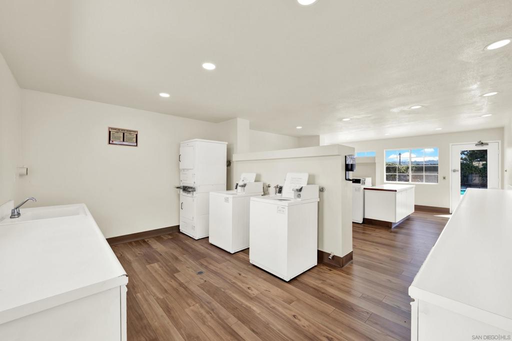 10864 Sabre Hill Dr 257 Property Photo 33