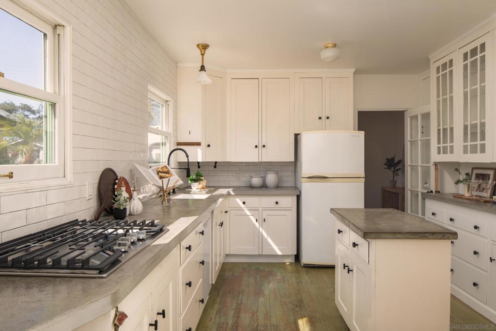 4865 33rd St. Property Photo 14