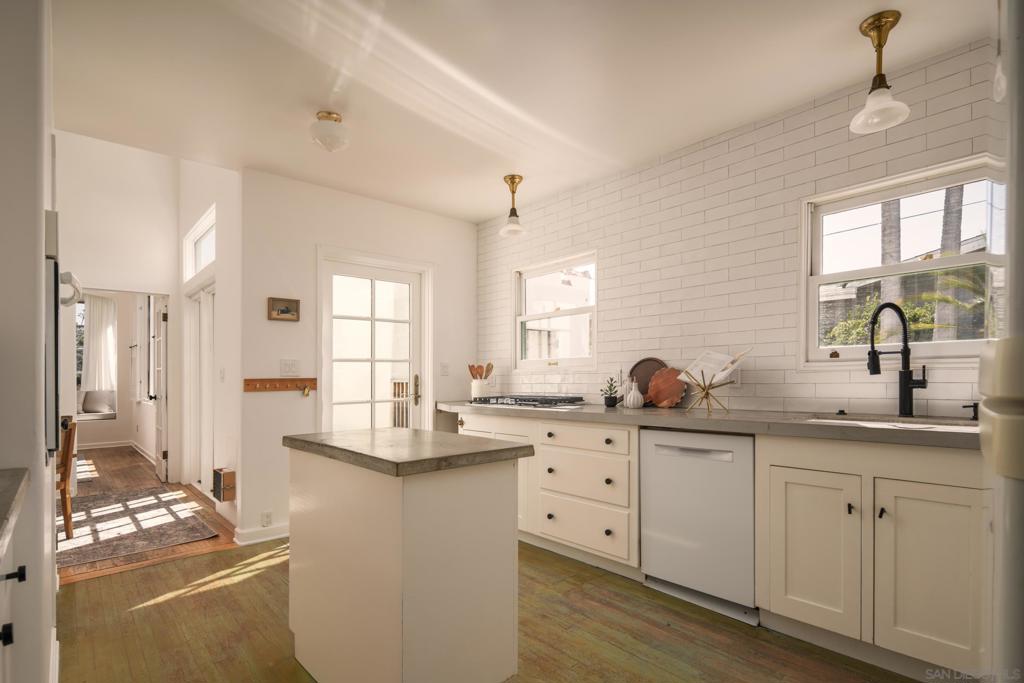 4865 33rd St. Property Photo 15