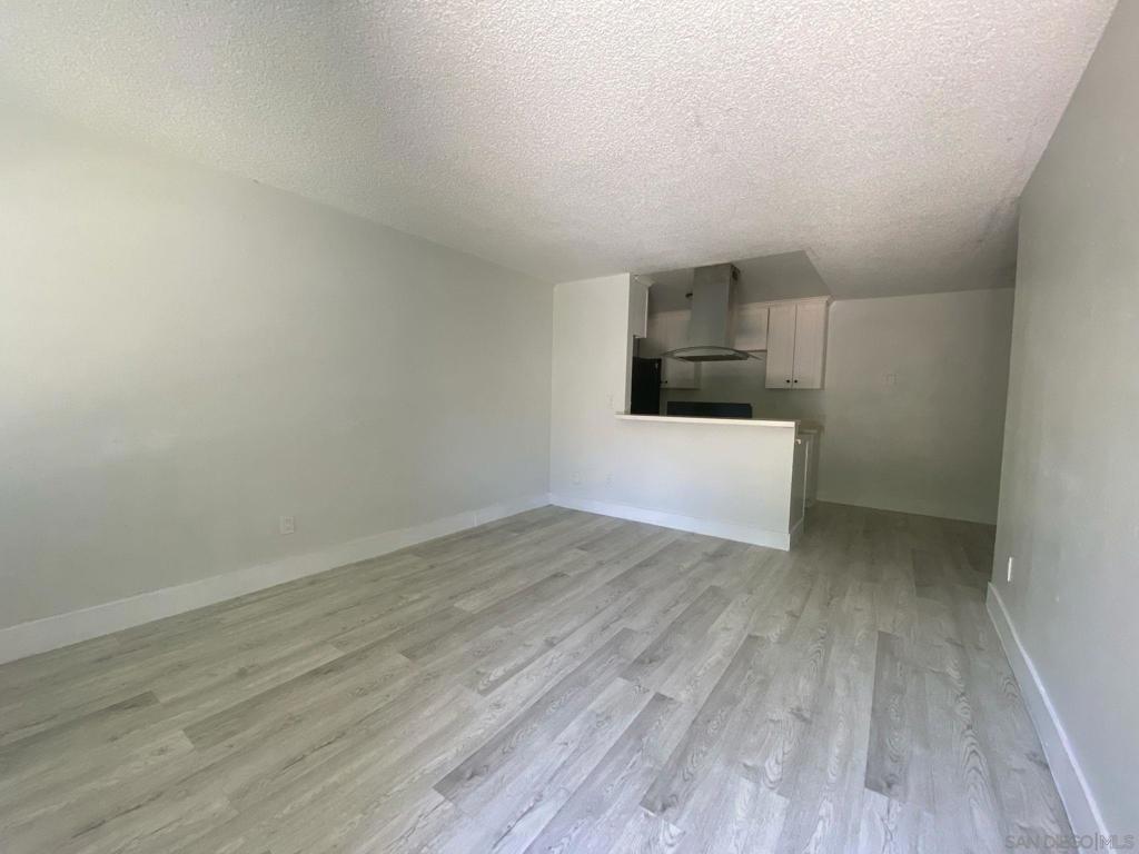 702 R Ave Property Photo 2