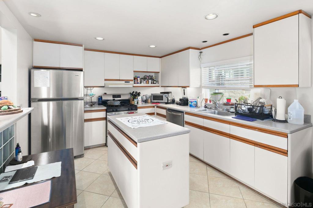 827 829 Law Property Photo 18