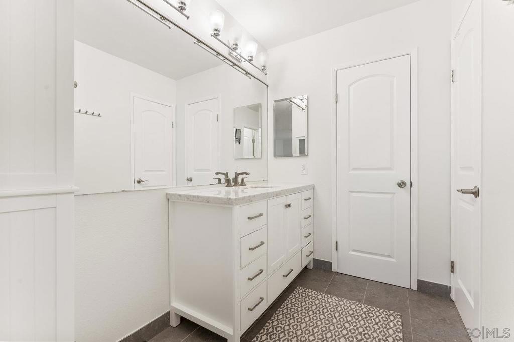 909 Coast Blvd 26 Property Photo 13