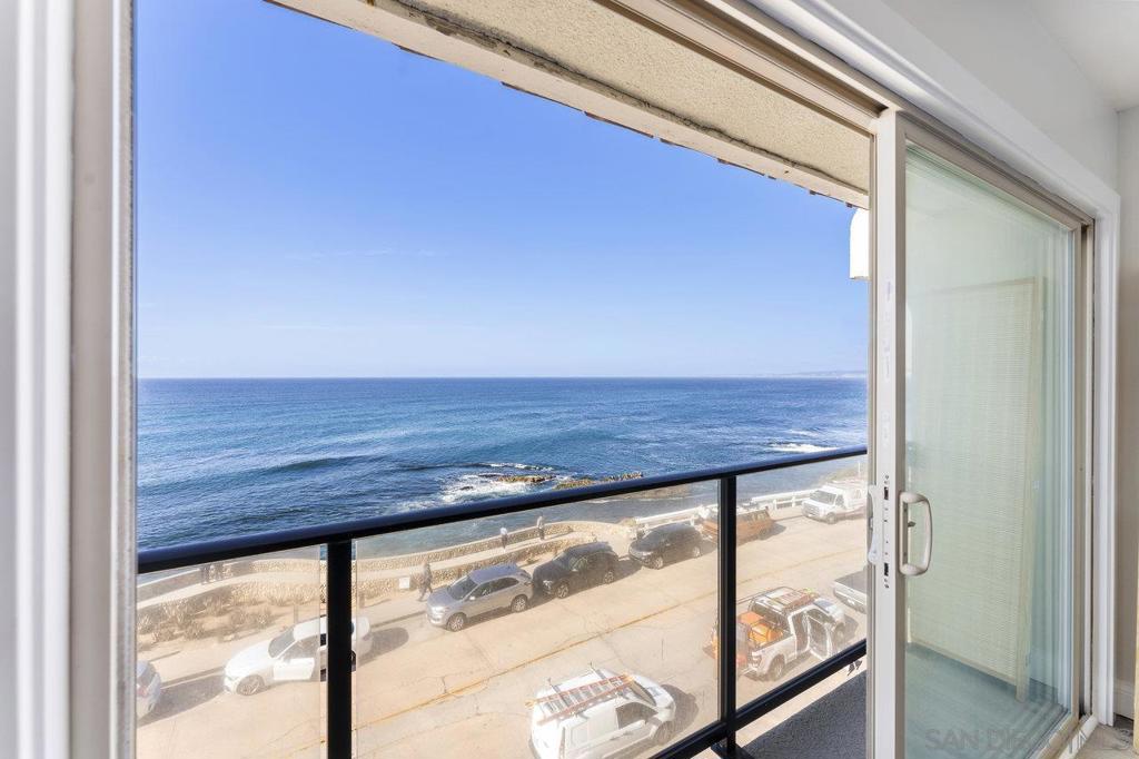 909 Coast Blvd 26 Property Photo 15
