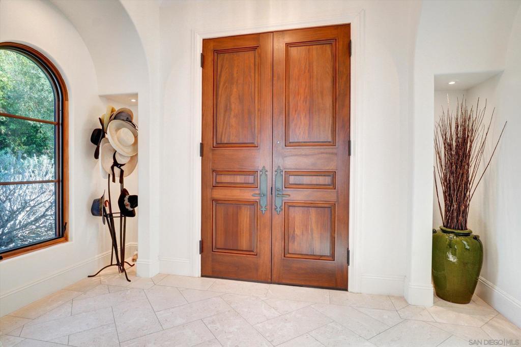 7238 Eads Property Photo 2