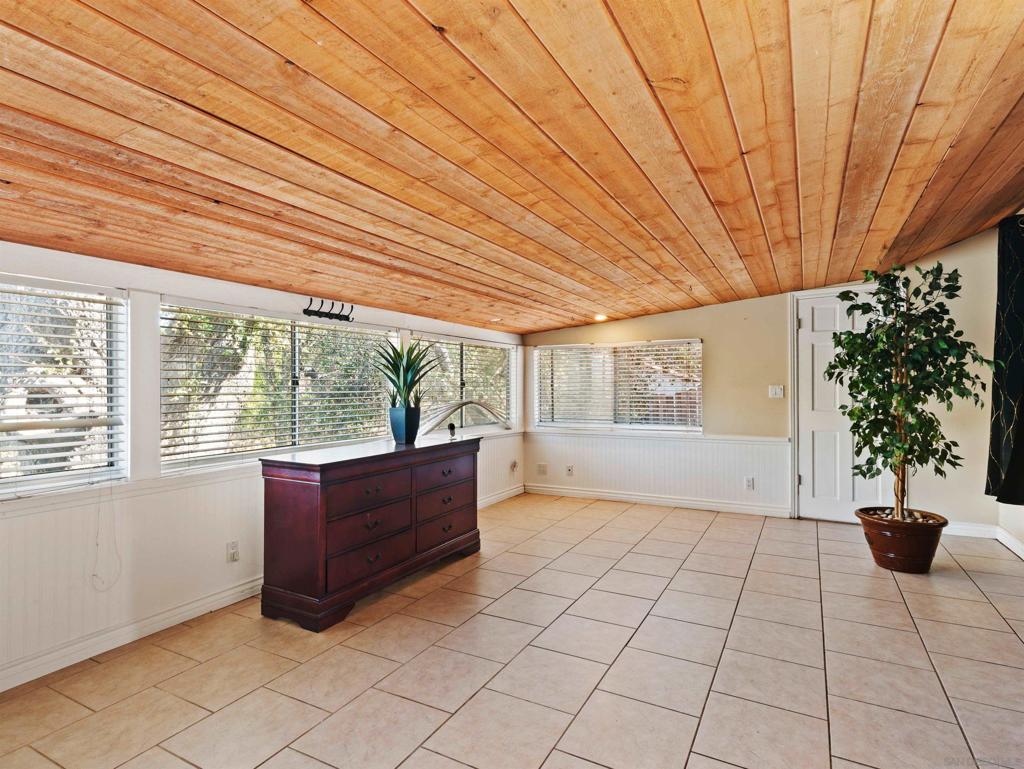 749 De Luz Property Photo 14