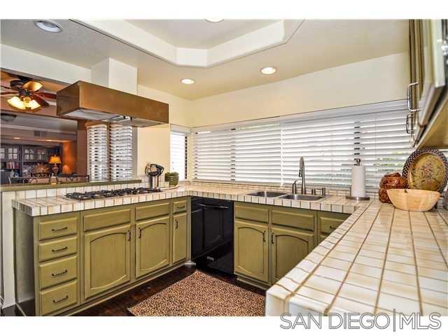 3805 Violet Glen Property Photo 8