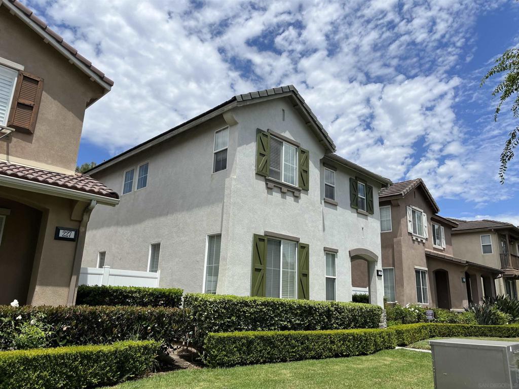 229 Kensington Park Property Photo 1
