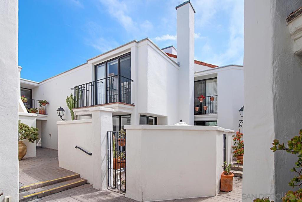 303 Coast 6 Property Photo 1