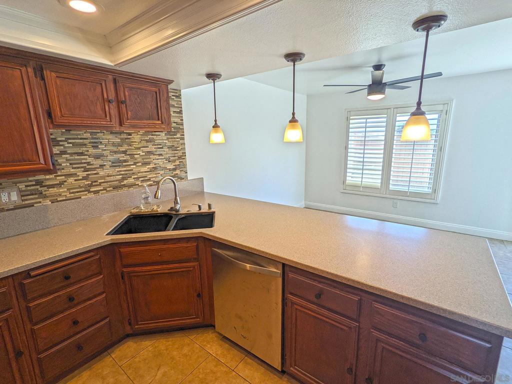 343 Rolling Hills Ln Property Photo 11