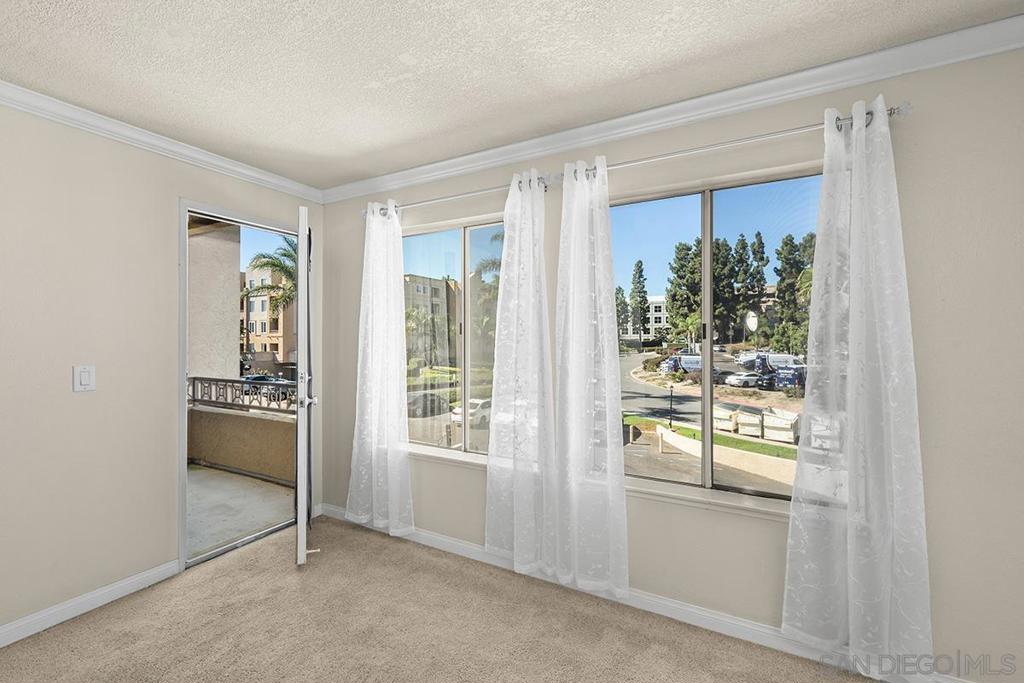 3550 Lebon Dr 6227 Property Photo 3