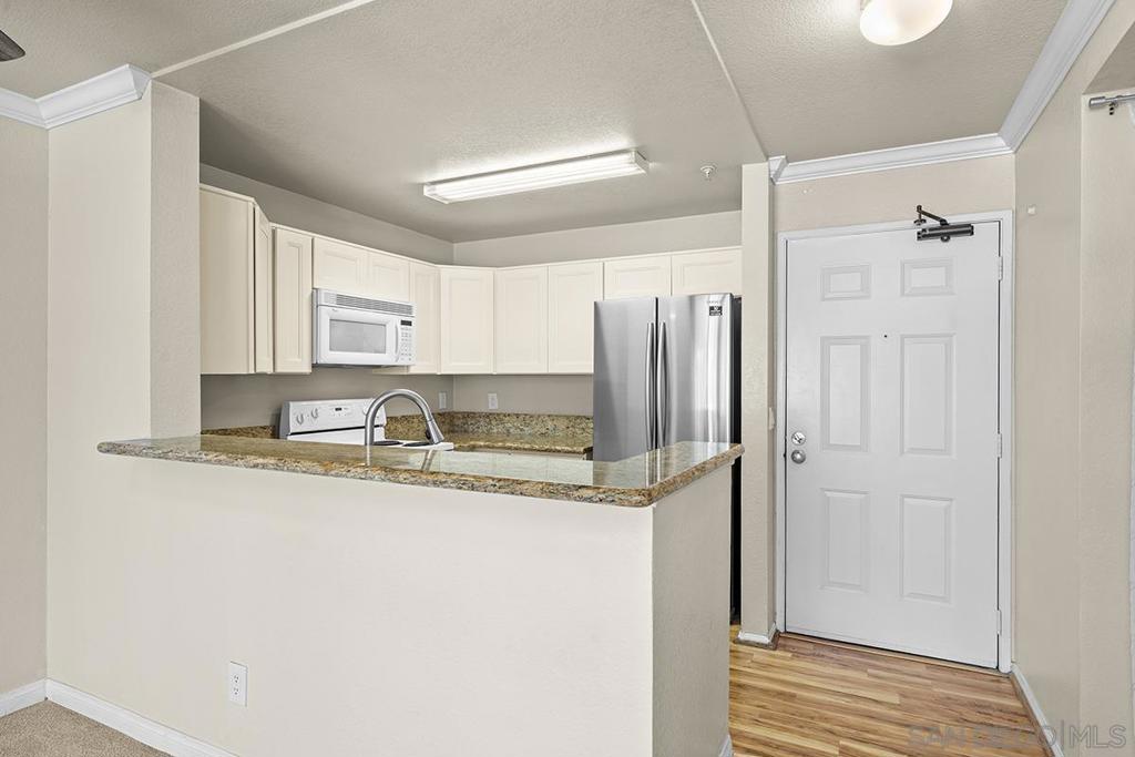 3550 Lebon Dr 6227 Property Photo 8