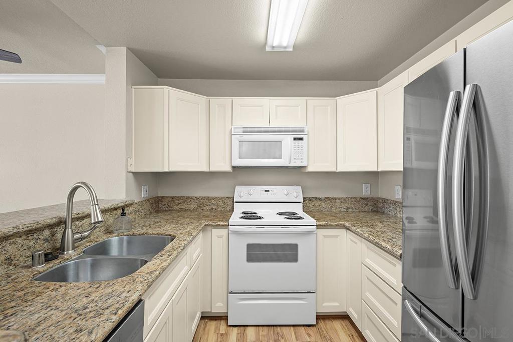 3550 Lebon Dr 6227 Property Photo 10