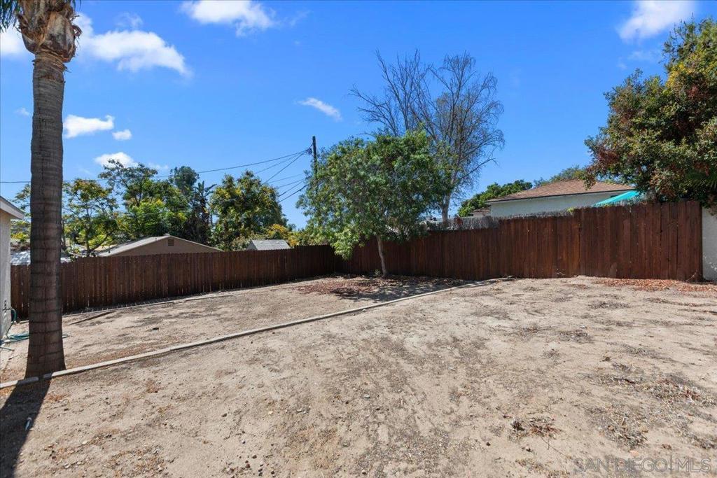 4394 Pomona Ave Property Photo 36