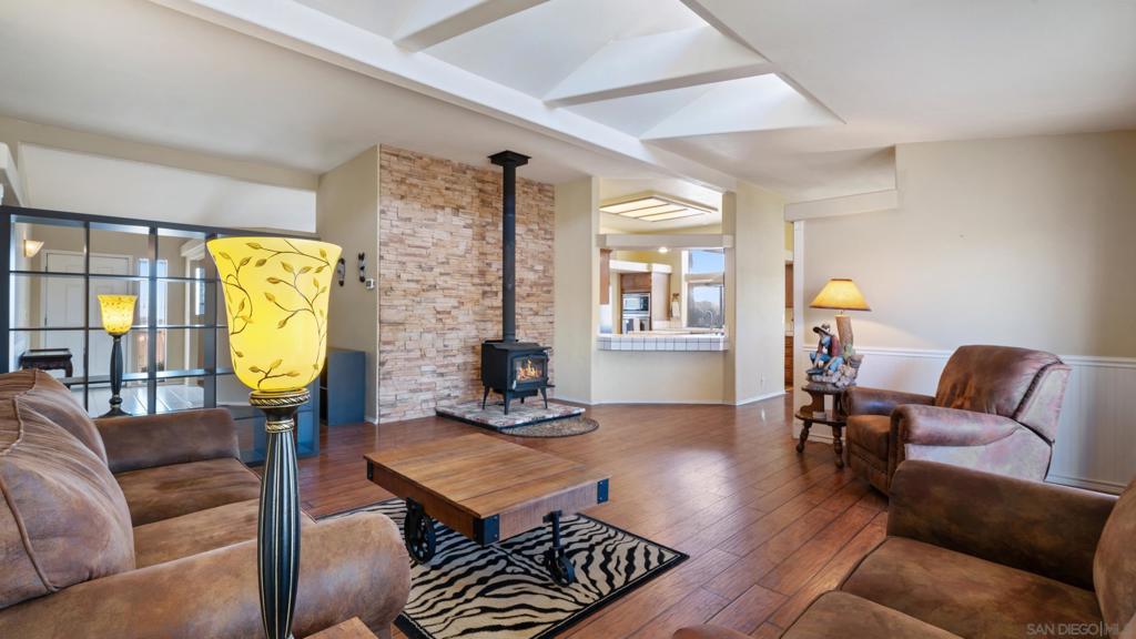 2075 Boulder Oaks Rd. Property Photo 6
