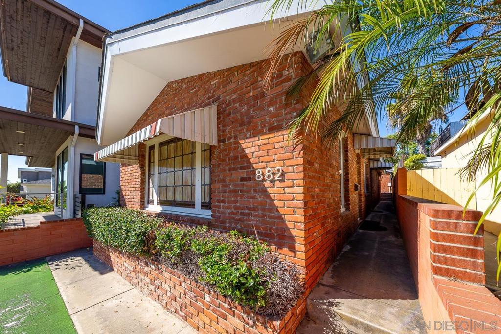 882 Archer St. Property Photo 3